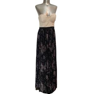 Ardène Lace Evening Dress – Two-Tone – Size M